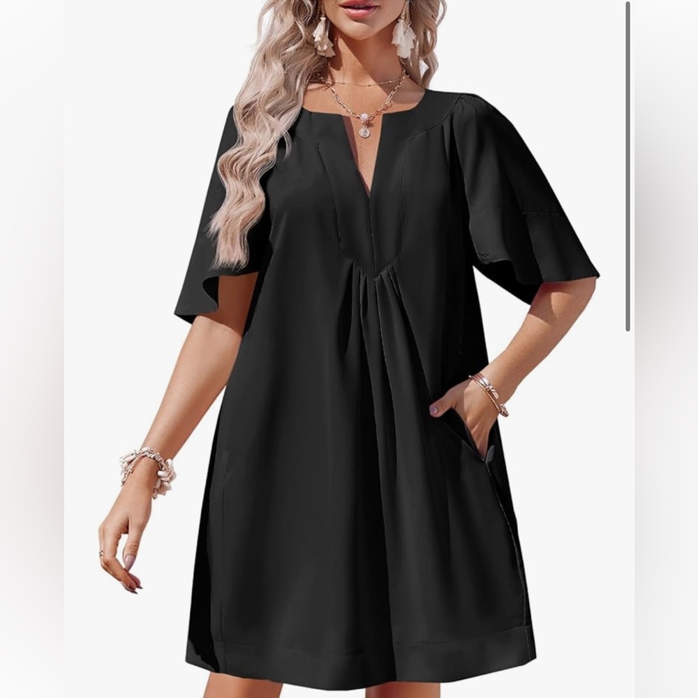 Elegant Black Dress with Pockets